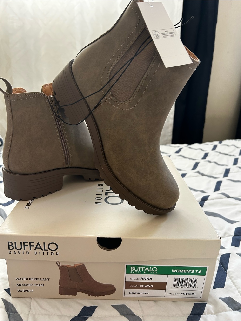 Buffalo David Bitton Women's Anna Style Size: 7.5 Brown Boots